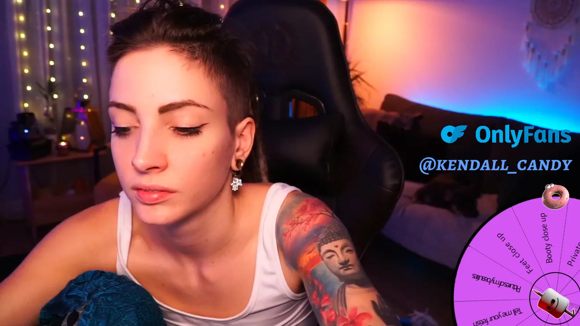Gallery image thumbnail from Kend_dall's myfreecams stream on, 12/03/2023, 16:05 image 19 of 20