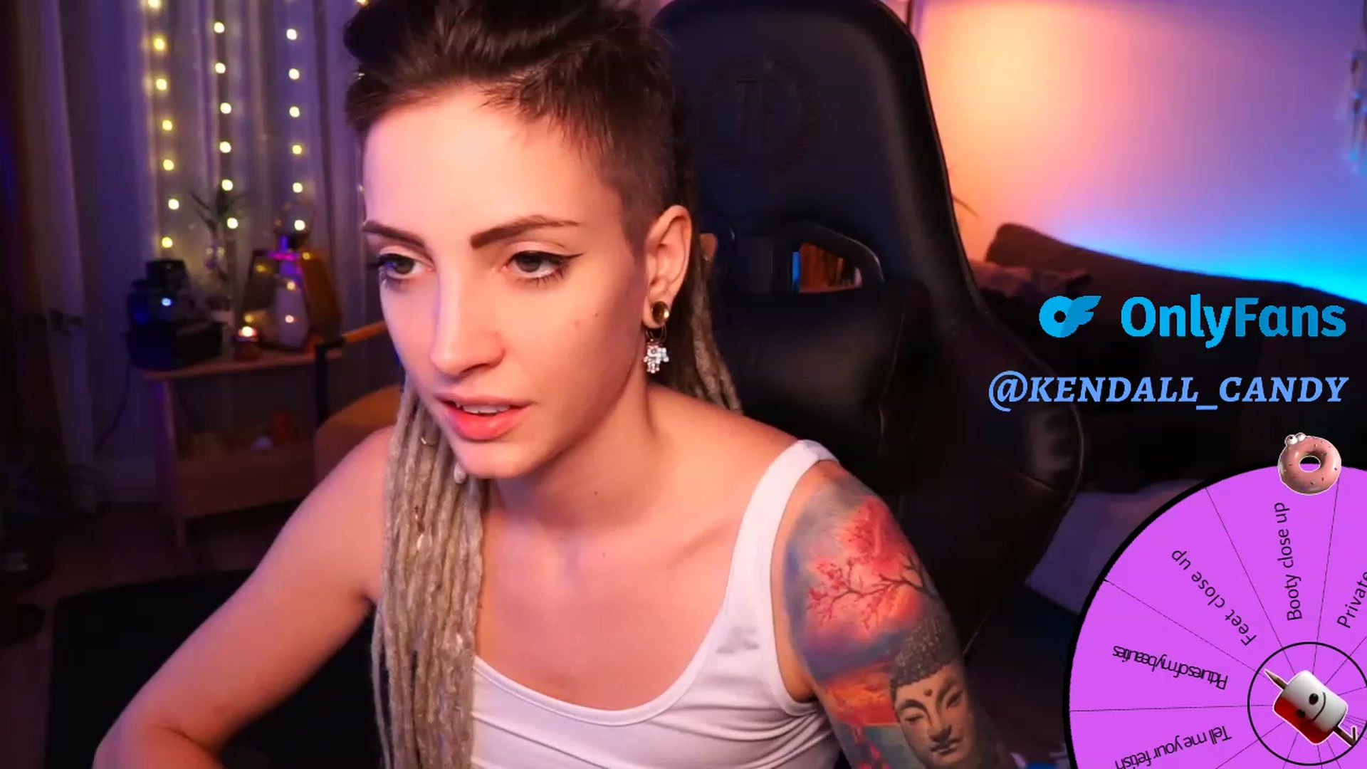 Gallery image thumbnail from Kend_dall's myfreecams stream on, 12/03/2023, 16:05 image 15 of 20