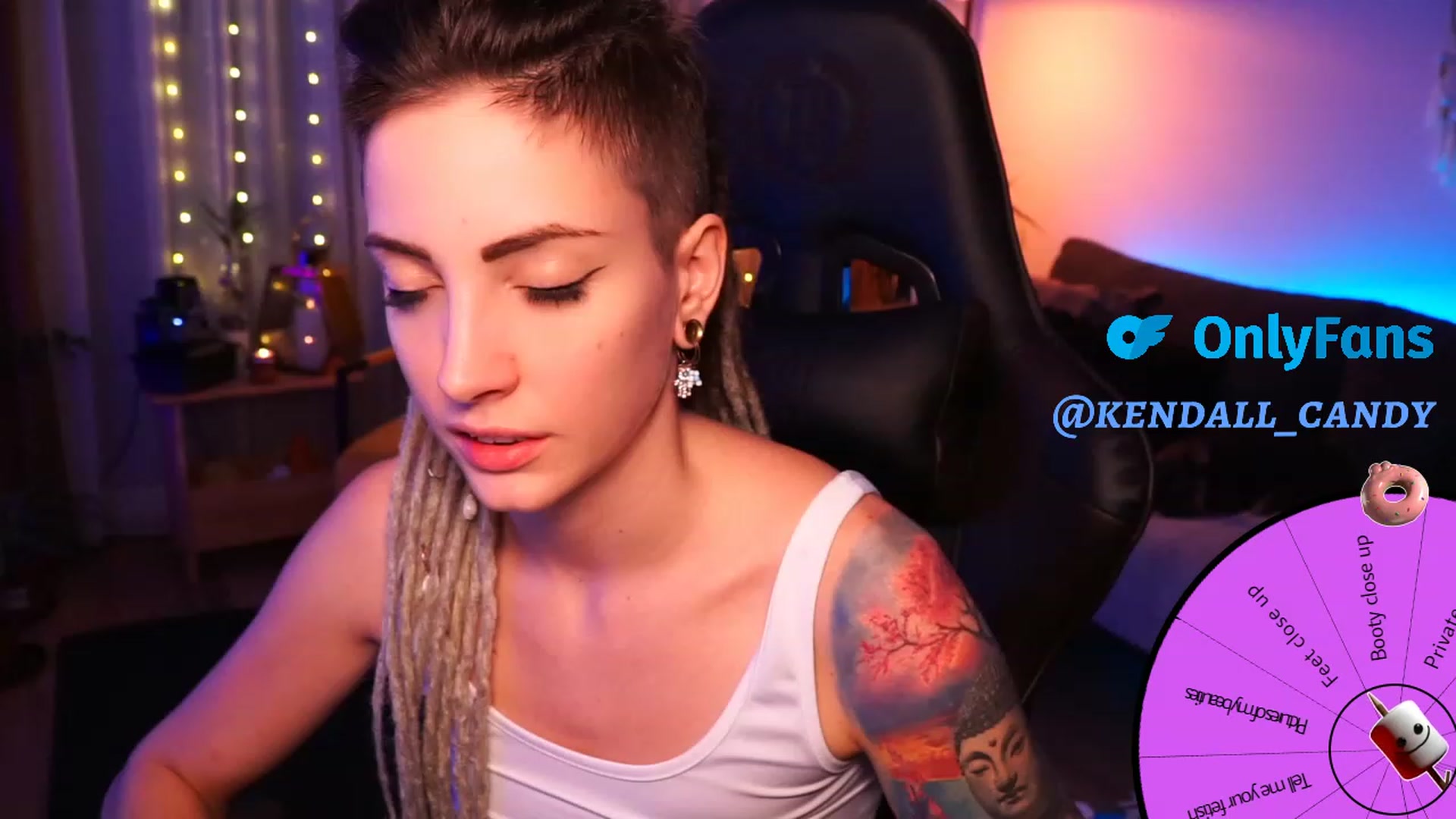Gallery image thumbnail from Kend_dall's myfreecams stream on, 12/03/2023, 16:05 image 14 of 20