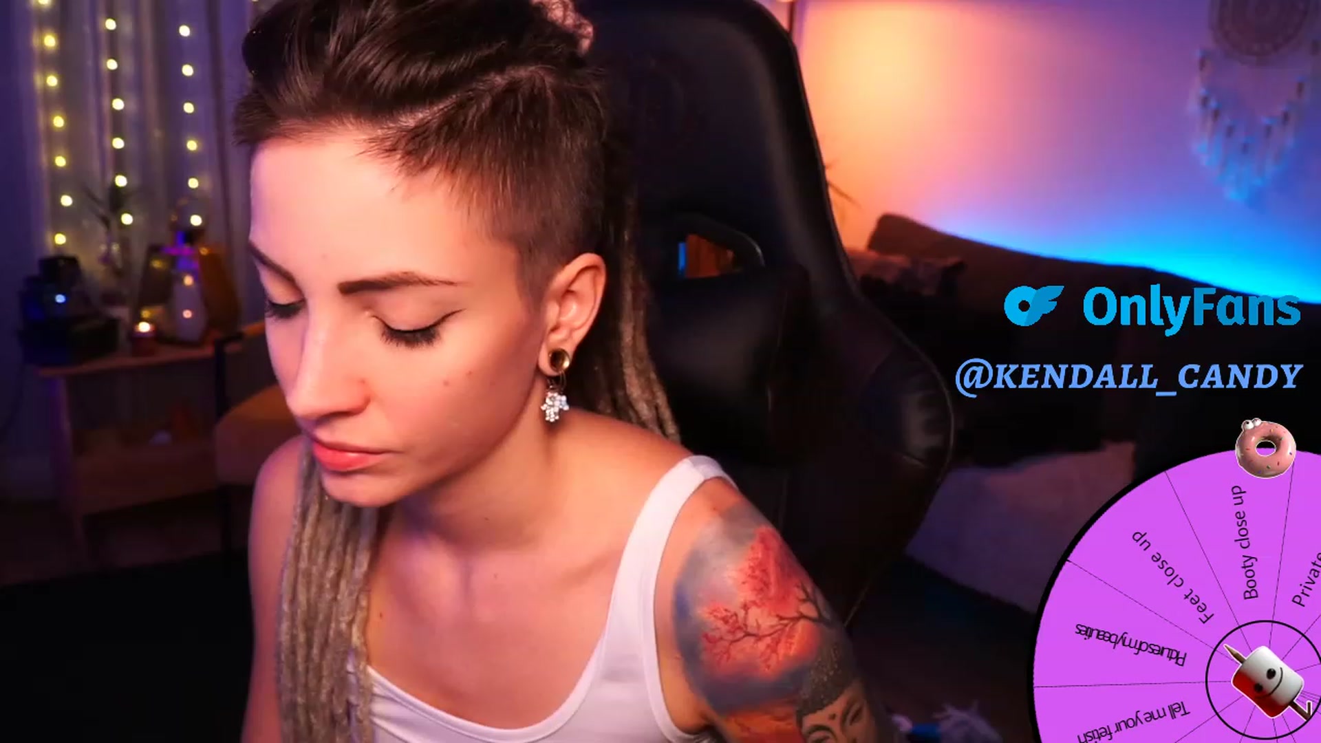 Gallery image thumbnail from Kend_dall's myfreecams stream on, 12/03/2023, 16:05 image 16 of 20
