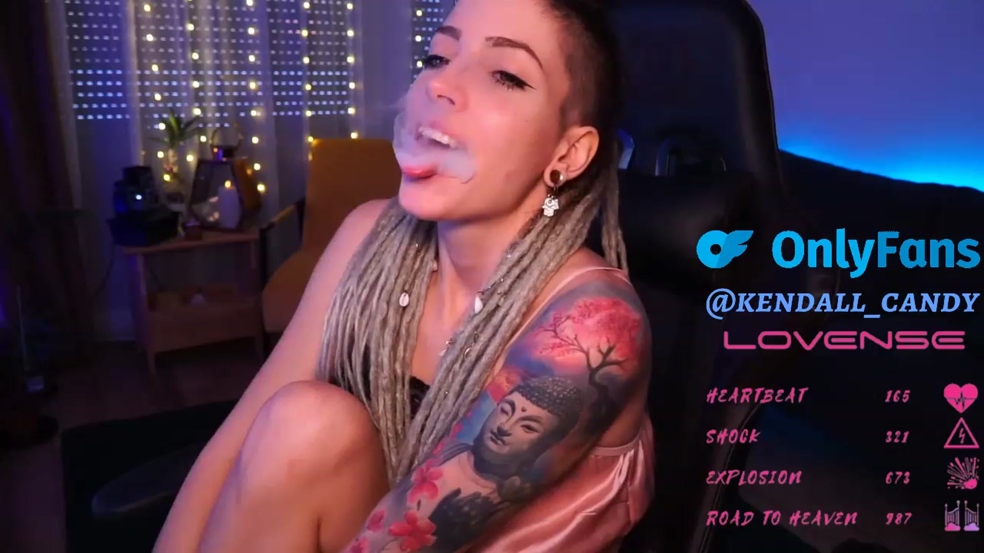 Gallery image thumbnail from Kend_dall's myfreecams stream on, 12/26/2023, 13:36 image 5 of 20