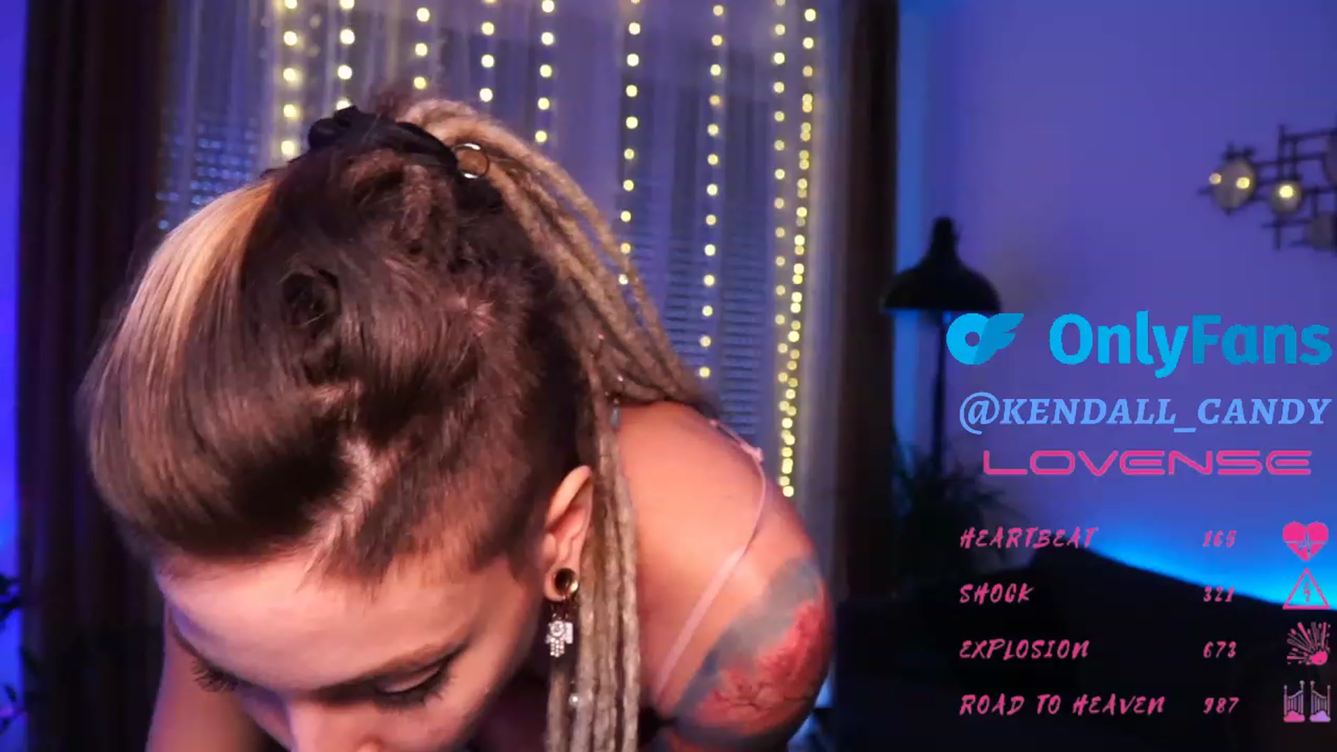 Gallery image thumbnail from Kend_dall's myfreecams stream on, 12/26/2023, 13:36 image 2 of 20