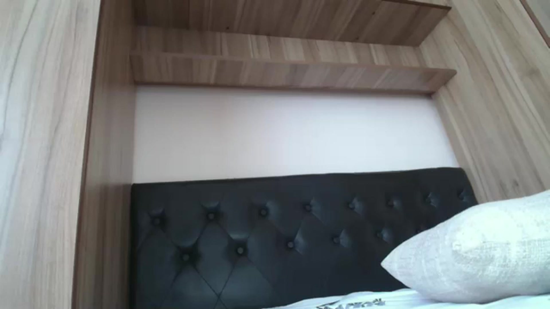 Gallery image thumbnail from KendaAishaa's myfreecams stream on, 08/11/2024, 13:23 image 19 of 20
