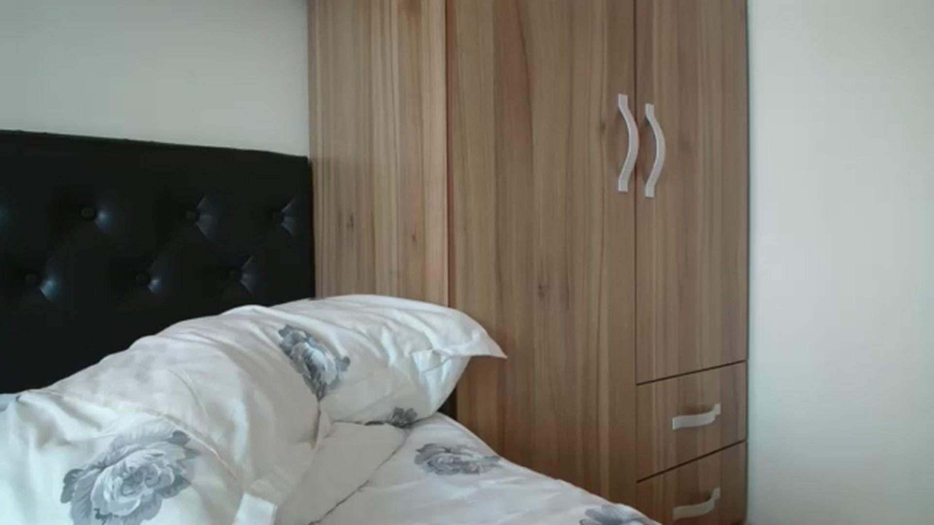 Gallery image thumbnail from KendaAishaa's myfreecams stream on, 09/04/2024, 08:38 image 19 of 20