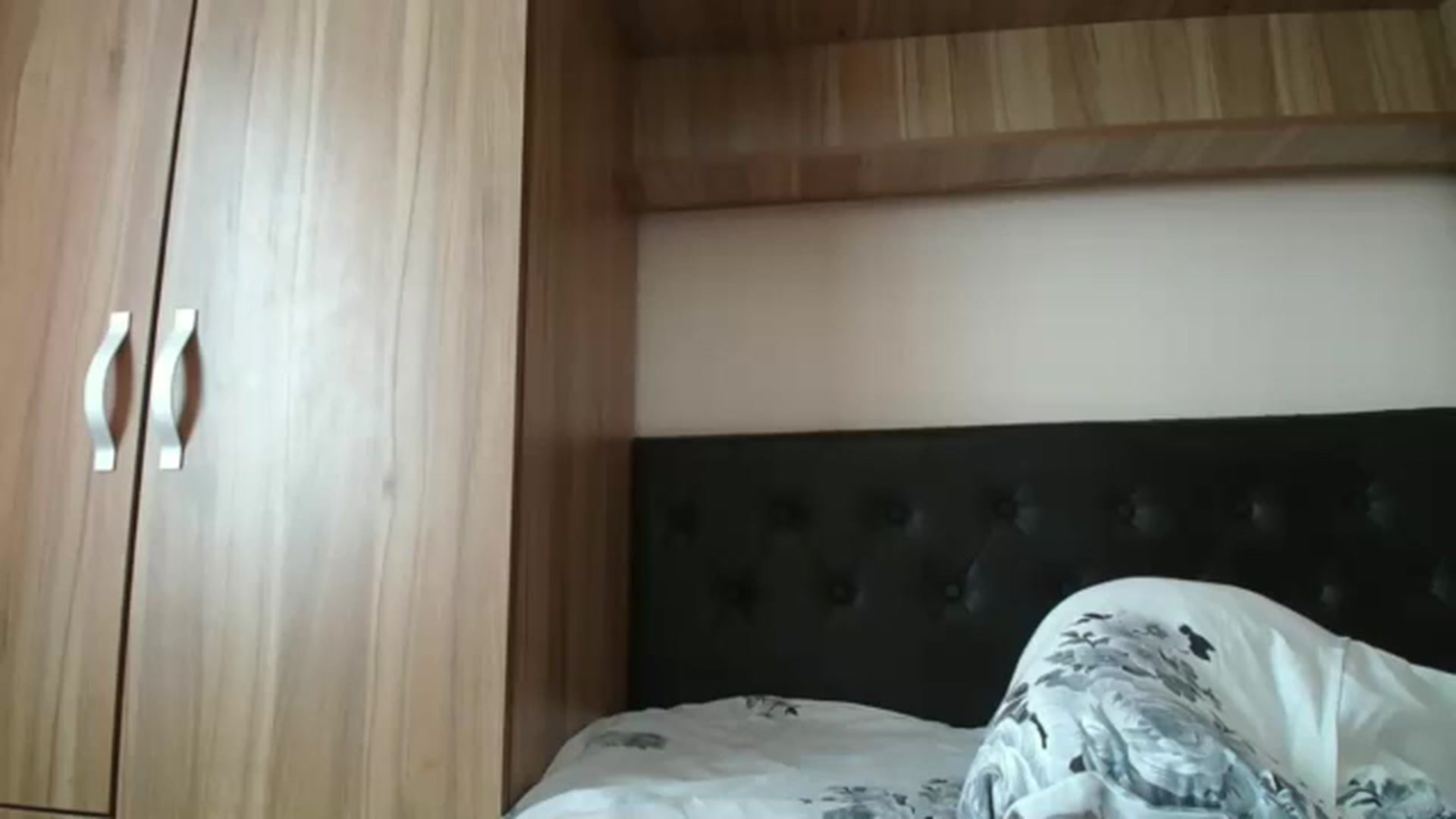 Gallery image thumbnail from KendaAishaa's myfreecams stream on, 10/22/2024, 09:44 image 14 of 20