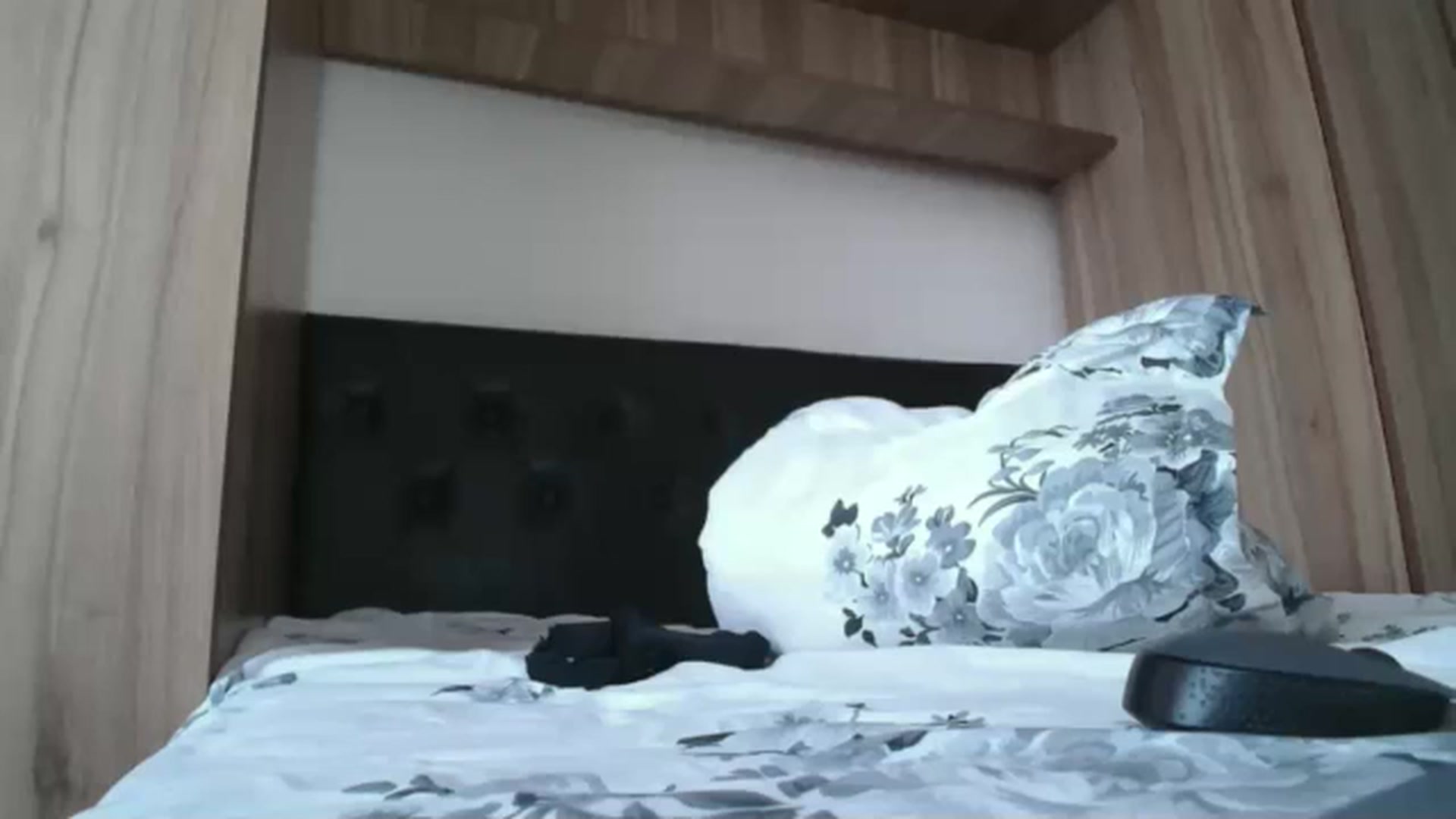 Gallery image thumbnail from KendaAishaa's myfreecams stream on, 12/11/2024, 14:30 image 11 of 20