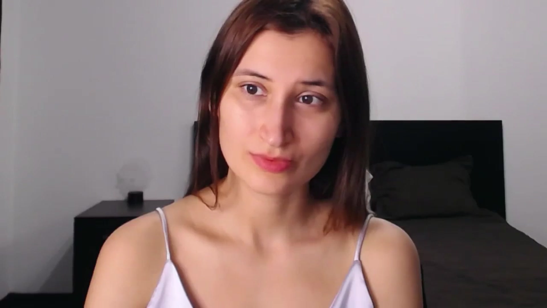 Gallery image thumbnail from Kendal_sweet's myfreecams stream on, 08/13/2023, 24:01 image 5 of 20