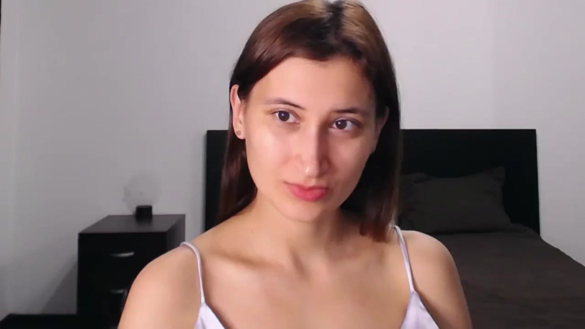Gallery image thumbnail from Kendal_sweet's myfreecams stream on, 08/13/2023, 24:01 image 15 of 20
