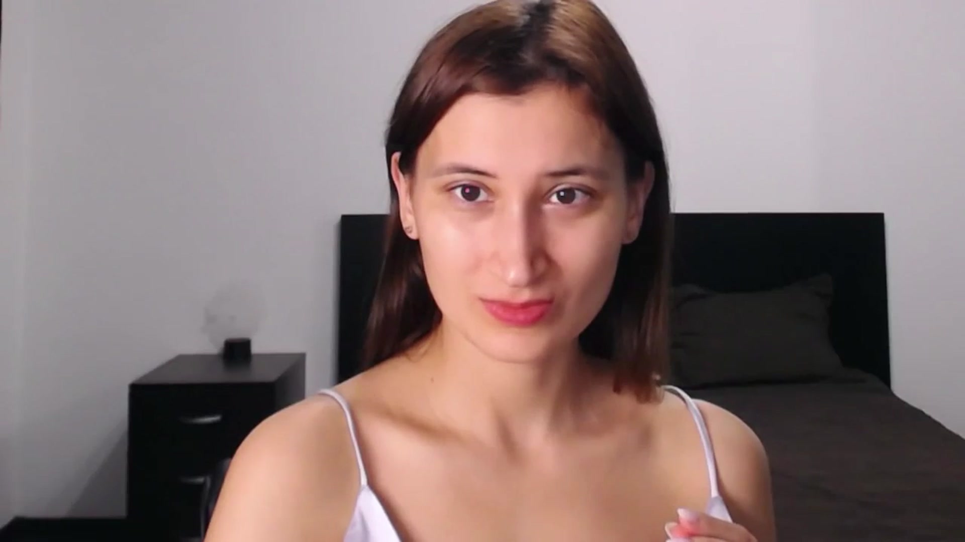 Gallery image thumbnail from Kendal_sweet's myfreecams stream on, 08/13/2023, 24:01 image 18 of 20