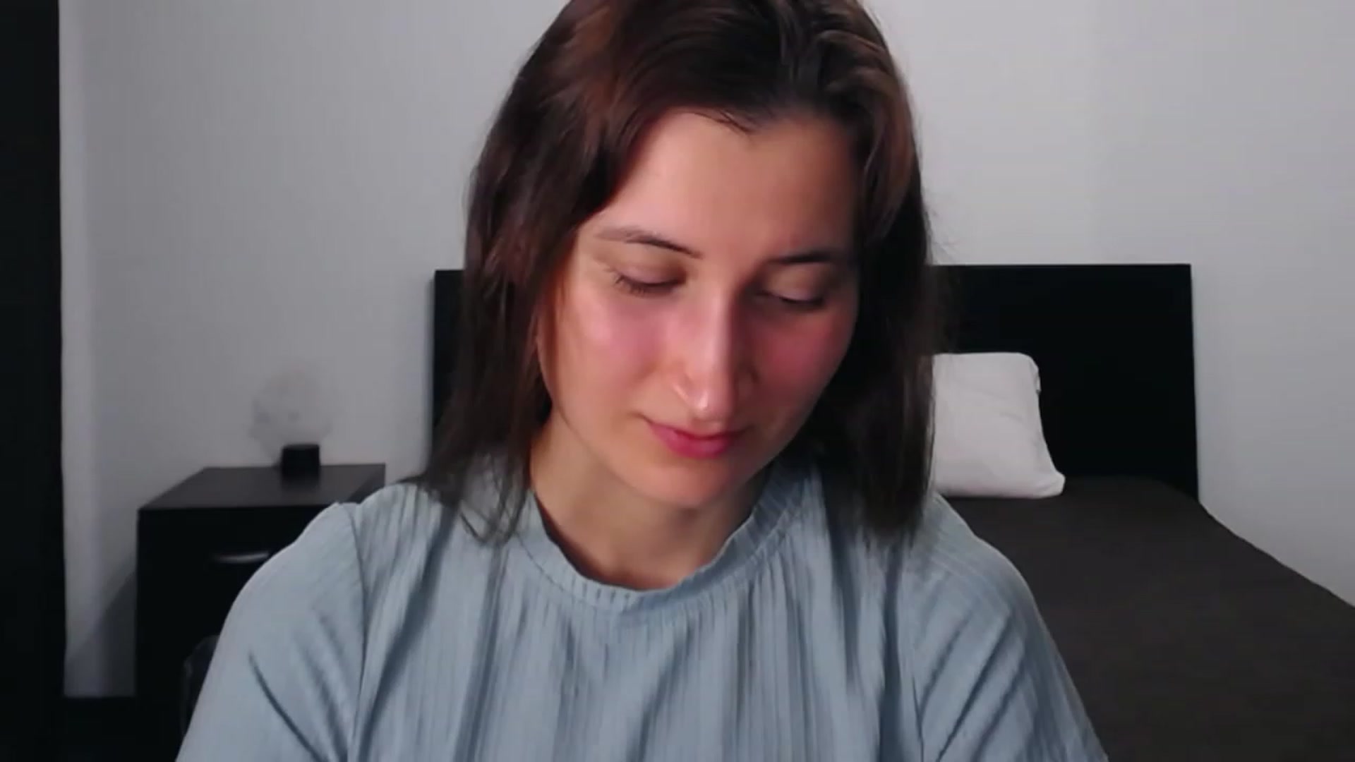 Gallery image thumbnail from Kendal_sweet's myfreecams stream on, 08/24/2023, 05:30 image 6 of 20