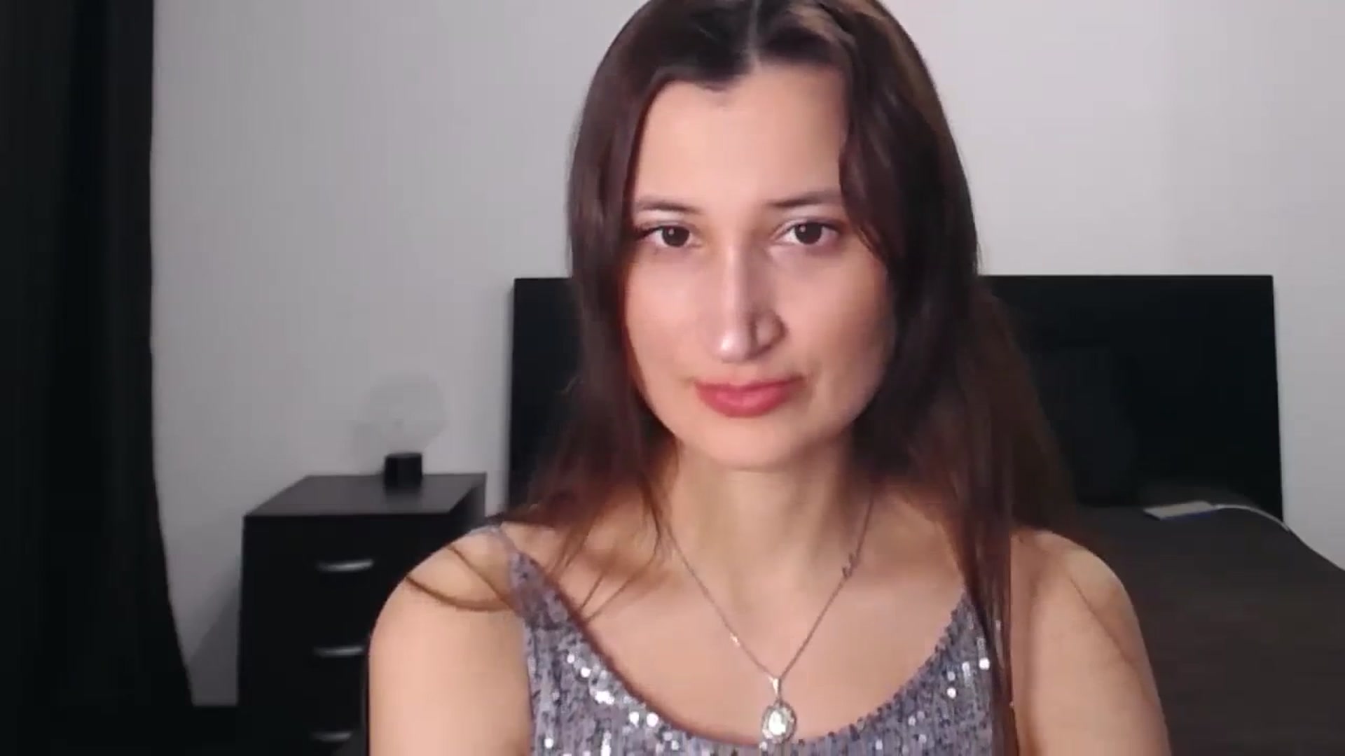 Gallery image thumbnail from Kendal_sweet's myfreecams stream on, 12/31/2023, 22:20 image 13 of 20