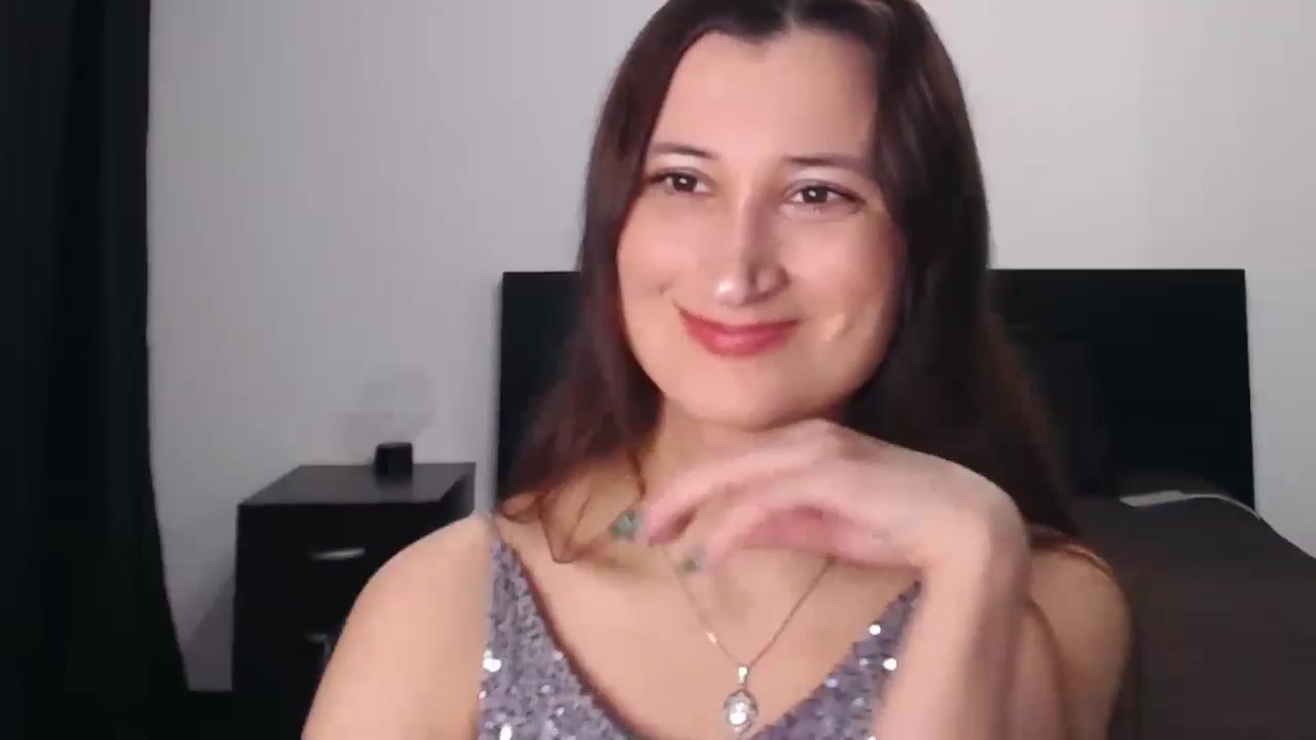 Gallery image thumbnail from Kendal_sweet's myfreecams stream on, 12/31/2023, 22:20 image 6 of 20