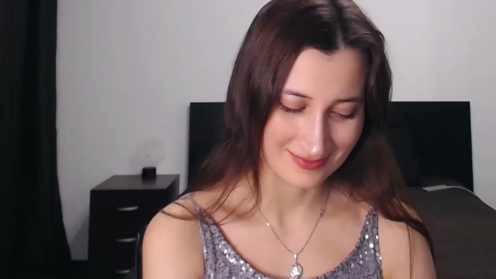 Gallery image thumbnail from Kendal_sweet's myfreecams stream on, 12/31/2023, 22:20 image 10 of 20