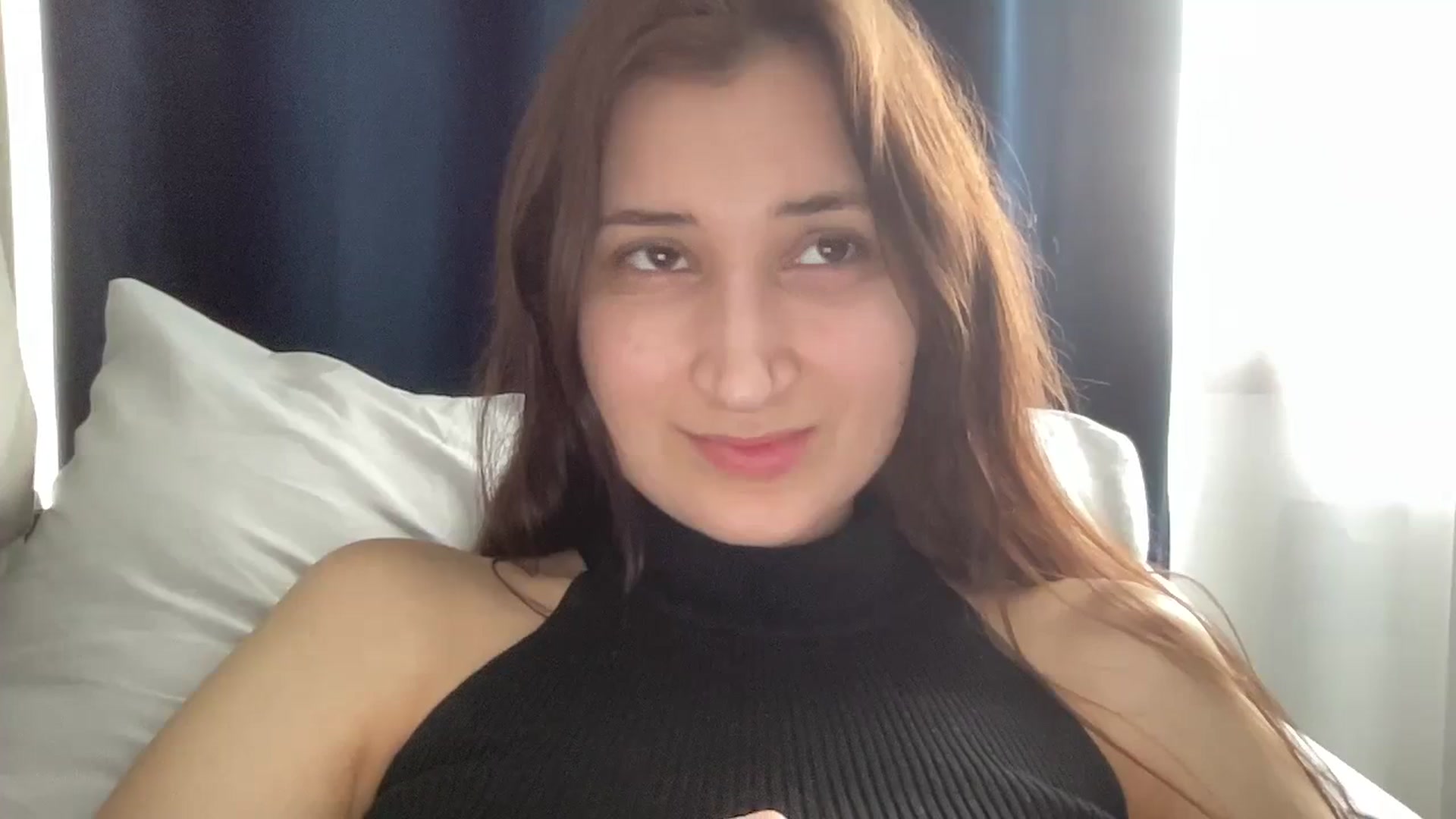 Gallery image thumbnail from Kendal_sweet's myfreecams stream on, 03/12/2024, 12:06 image 18 of 20
