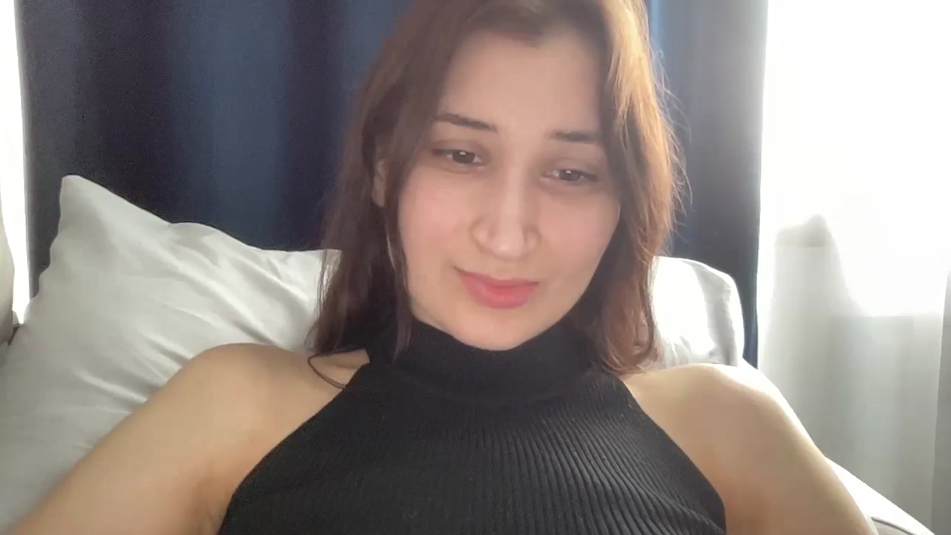 Gallery image thumbnail from Kendal_sweet's myfreecams stream on, 03/12/2024, 12:06 image 17 of 20
