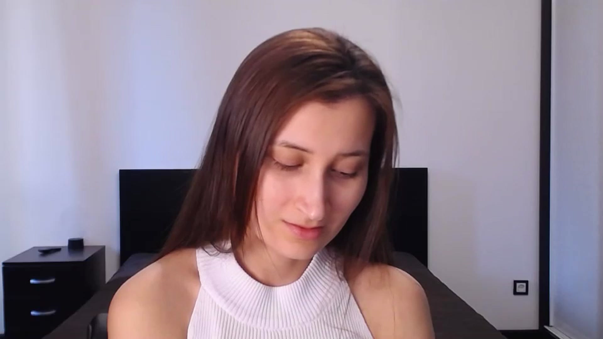 Gallery image thumbnail from Kendal_sweet's myfreecams stream on, 06/25/2024, 15:27 image 6 of 20