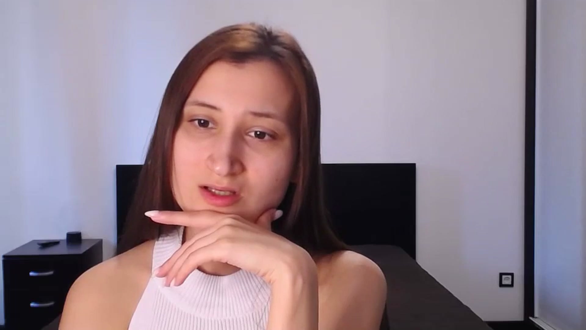 Gallery image thumbnail from Kendal_sweet's myfreecams stream on, 06/25/2024, 15:27 image 15 of 20