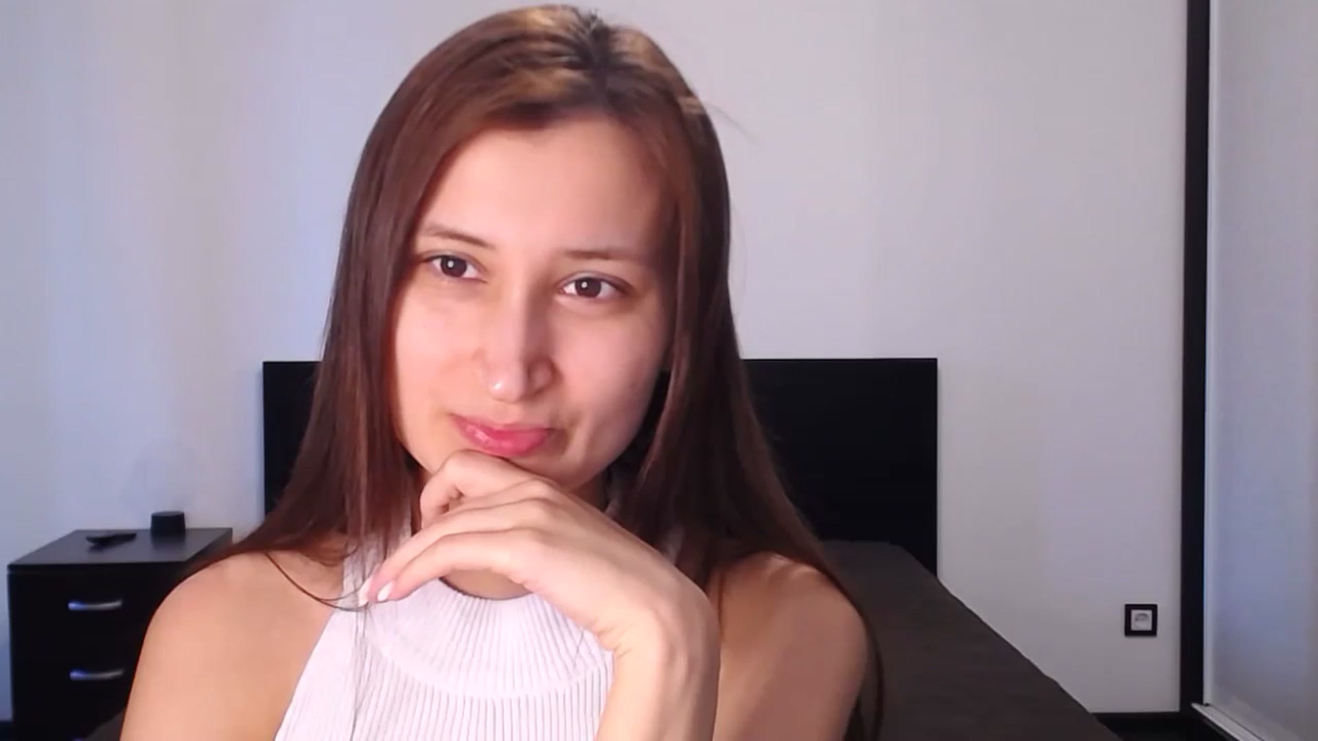 Gallery image thumbnail from Kendal_sweet's myfreecams stream on, 06/25/2024, 17:00 image 14 of 20