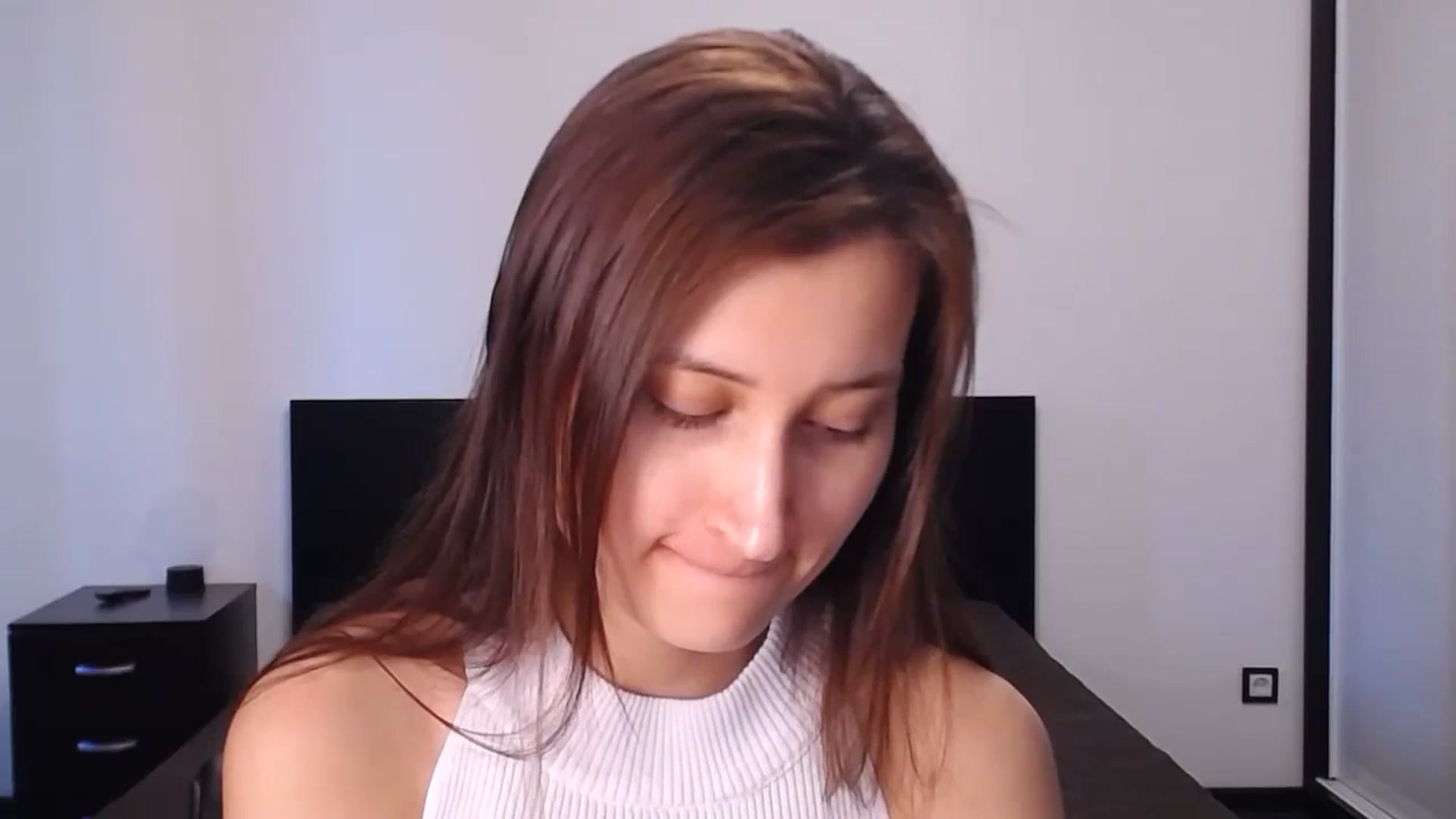 Gallery image thumbnail from Kendal_sweet's myfreecams stream on, 06/25/2024, 17:00 image 16 of 20
