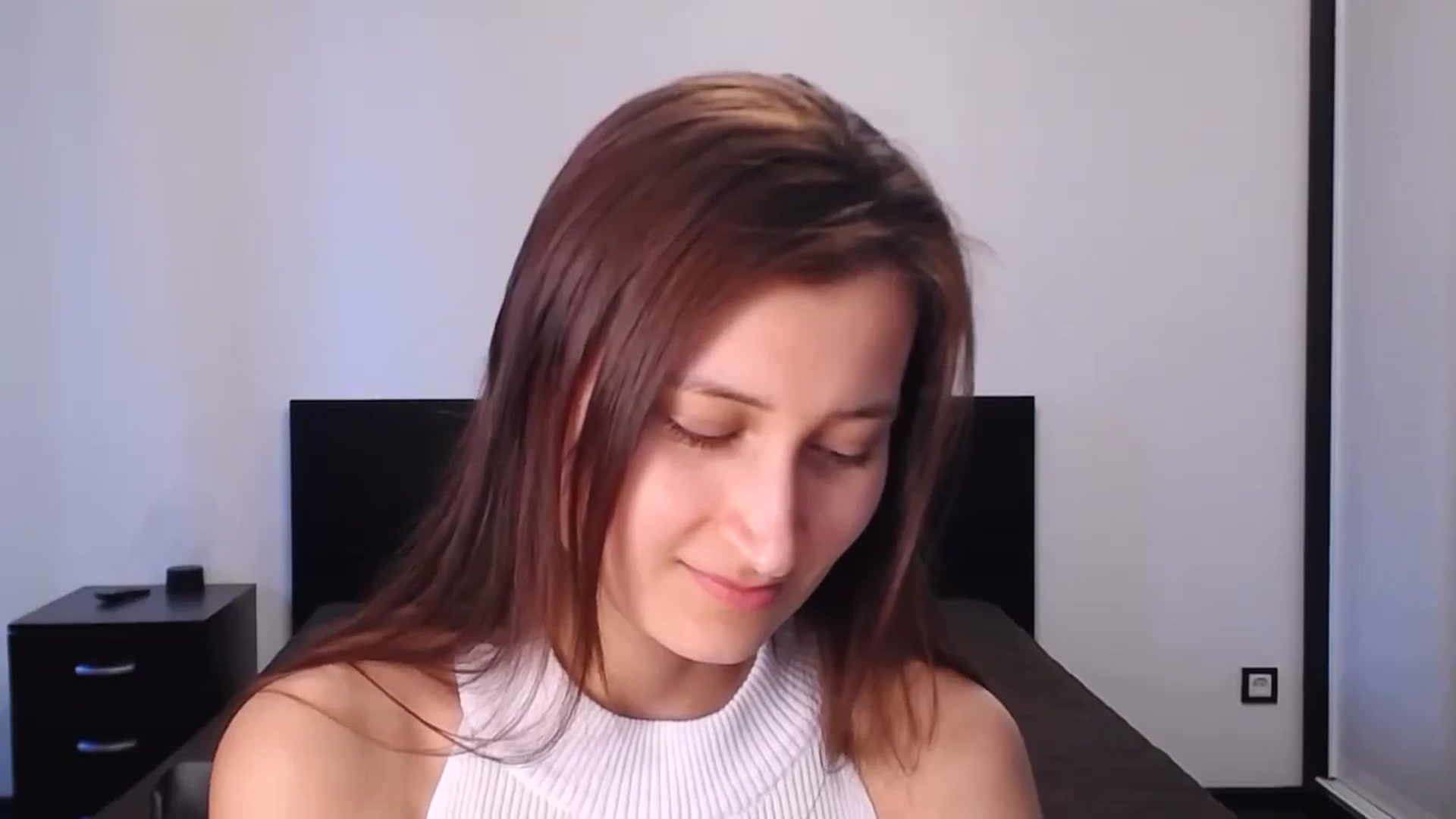 Gallery image thumbnail from Kendal_sweet's myfreecams stream on, 06/25/2024, 17:00 image 6 of 20
