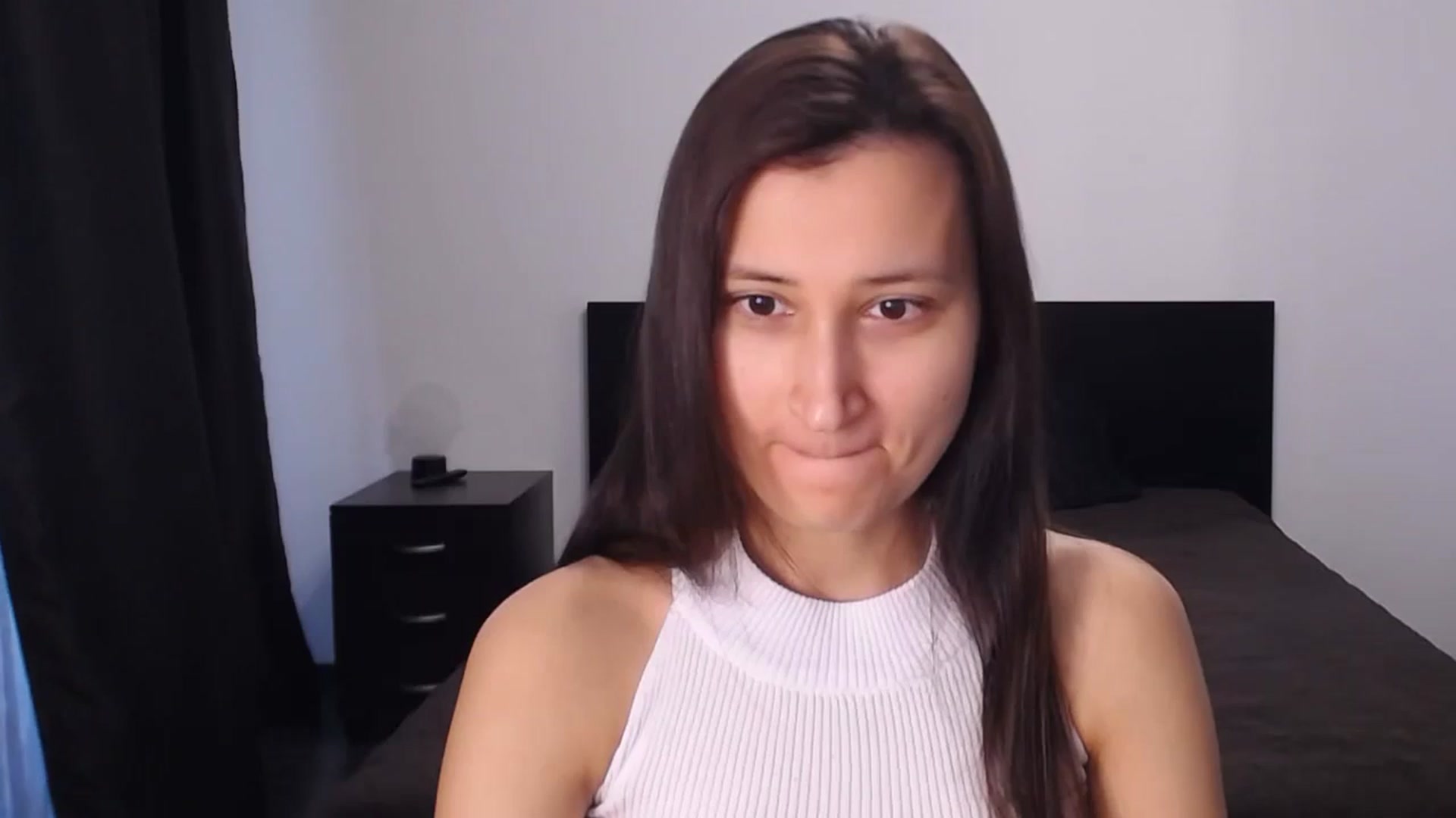Gallery image thumbnail from Kendal_sweet's myfreecams stream on, 07/15/2024, 16:29 image 16 of 20