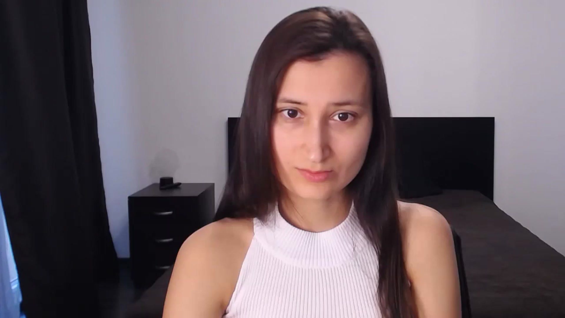 Gallery image thumbnail from Kendal_sweet's myfreecams stream on, 07/15/2024, 16:29 image 12 of 20