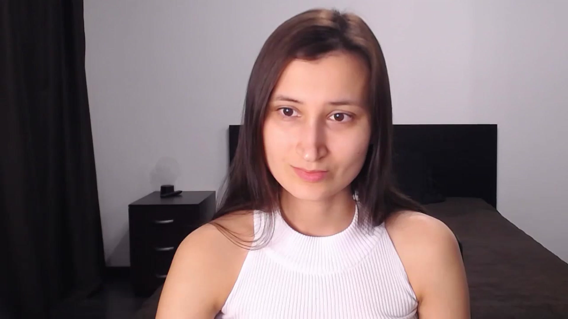 Gallery image thumbnail from Kendal_sweet's myfreecams stream on, 07/15/2024, 20:14 image 7 of 20