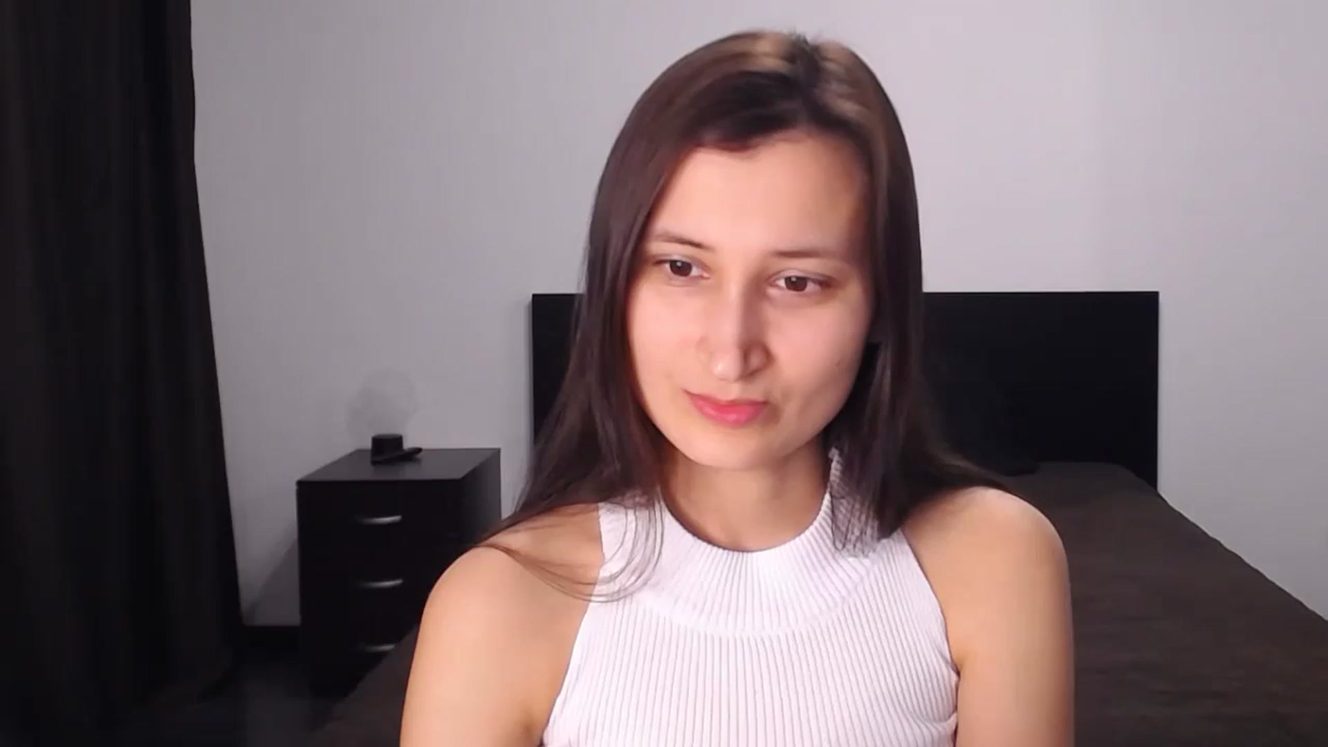 Gallery image thumbnail from Kendal_sweet's myfreecams stream on, 07/15/2024, 20:14 image 12 of 20