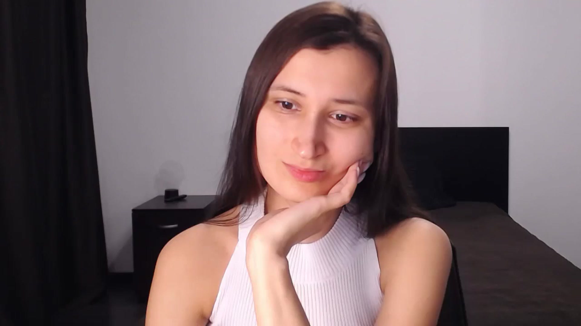 Gallery image thumbnail from Kendal_sweet's myfreecams stream on, 07/15/2024, 20:14 image 1 of 20
