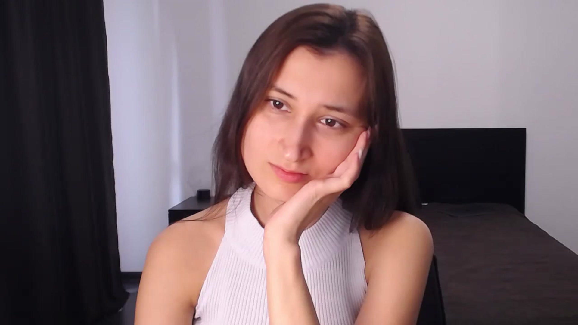 Gallery image thumbnail from Kendal_sweet's myfreecams stream on, 08/01/2024, 12:11 image 11 of 20