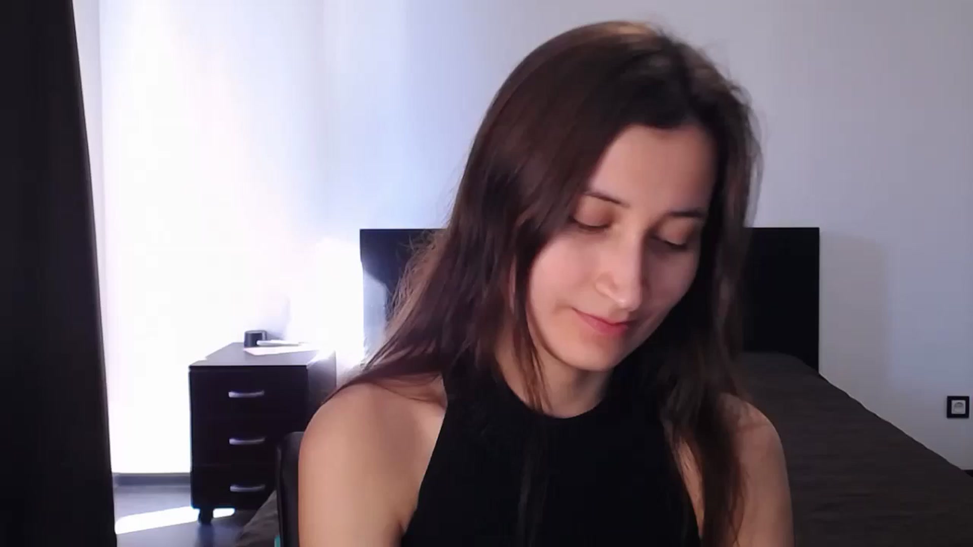 Gallery image thumbnail from Kendal_sweet's myfreecams stream on, 08/13/2024, 13:35 image 6 of 20