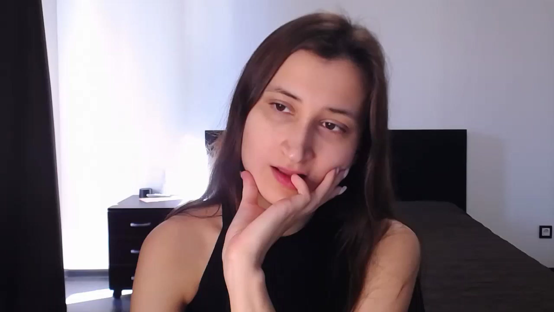 Gallery image thumbnail from Kendal_sweet's myfreecams stream on, 08/13/2024, 13:35 image 7 of 20