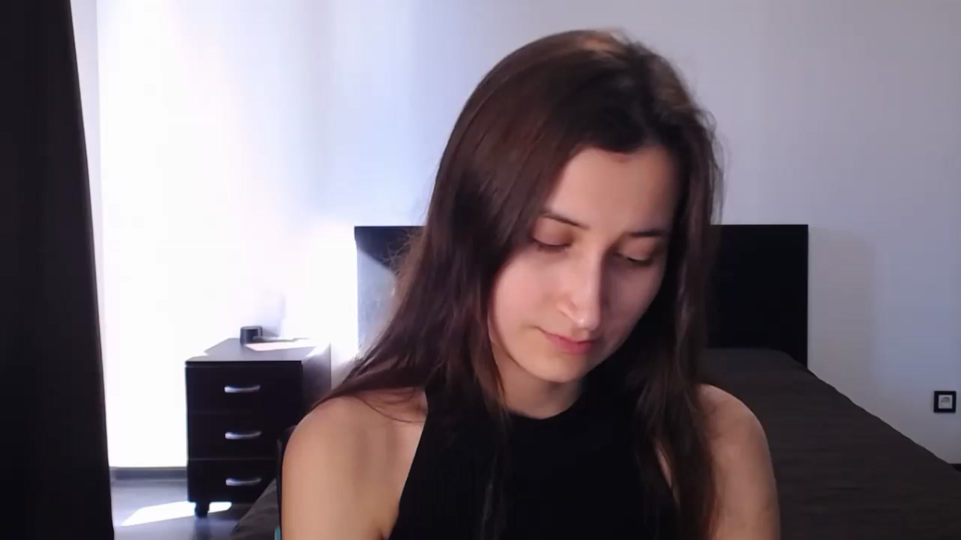 Gallery image thumbnail from Kendal_sweet's myfreecams stream on, 08/13/2024, 13:35 image 13 of 20