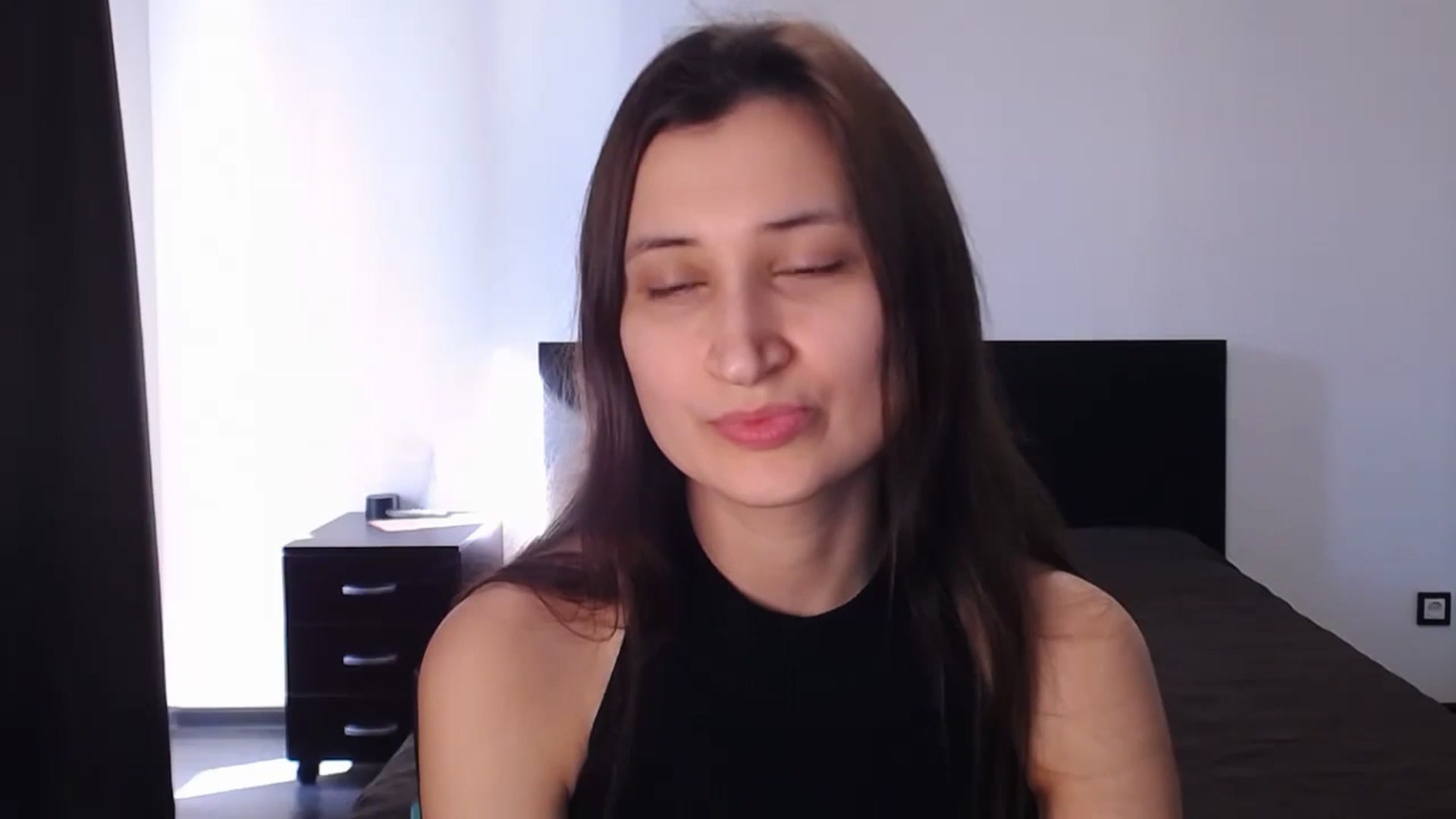 Gallery image thumbnail from Kendal_sweet's myfreecams stream on, 08/13/2024, 13:35 image 10 of 20