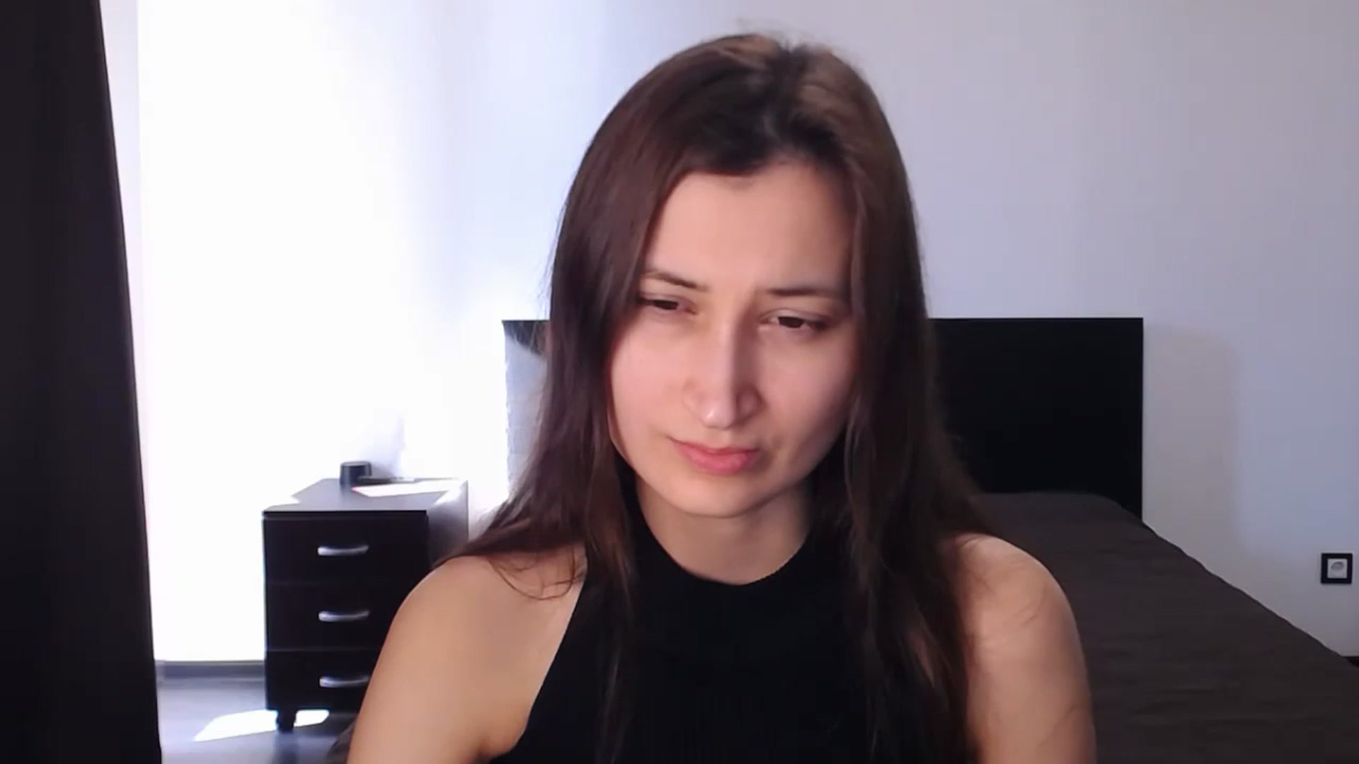 Gallery image thumbnail from Kendal_sweet's myfreecams stream on, 08/13/2024, 13:35 image 18 of 20