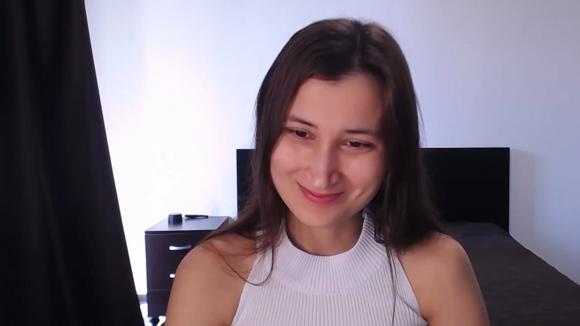 Gallery image thumbnail from Kendal_sweet's myfreecams stream on, 08/18/2024, 12:25 image 16 of 20