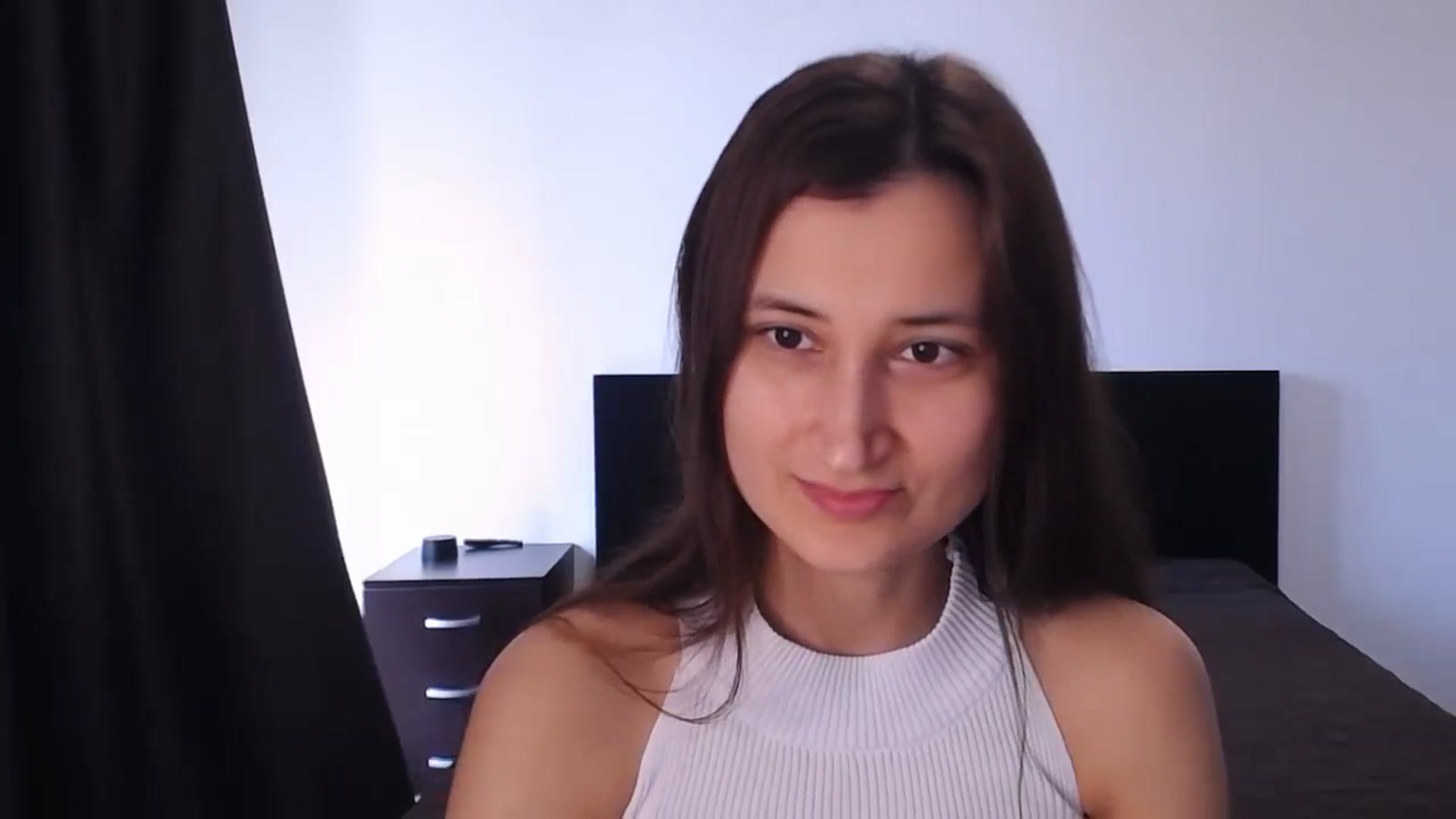 Gallery image thumbnail from Kendal_sweet's myfreecams stream on, 08/18/2024, 12:25 image 15 of 20