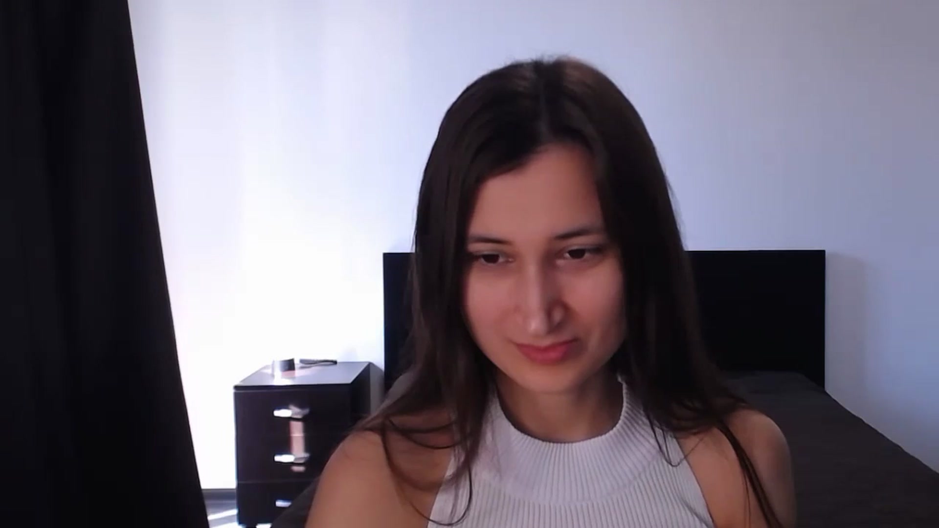 Gallery image thumbnail from Kendal_sweet's myfreecams stream on, 08/18/2024, 12:54 image 10 of 20
