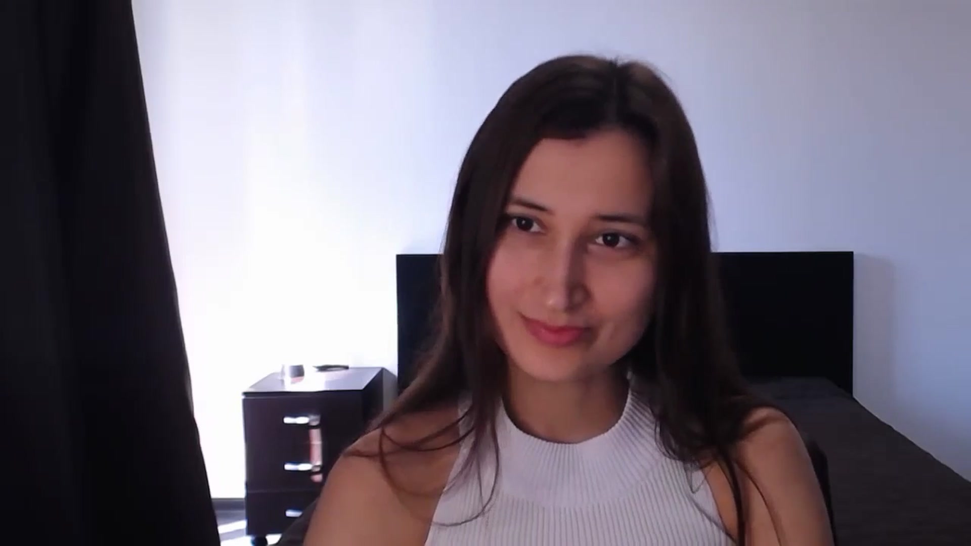 Gallery image thumbnail from Kendal_sweet's myfreecams stream on, 08/18/2024, 12:54 image 13 of 20