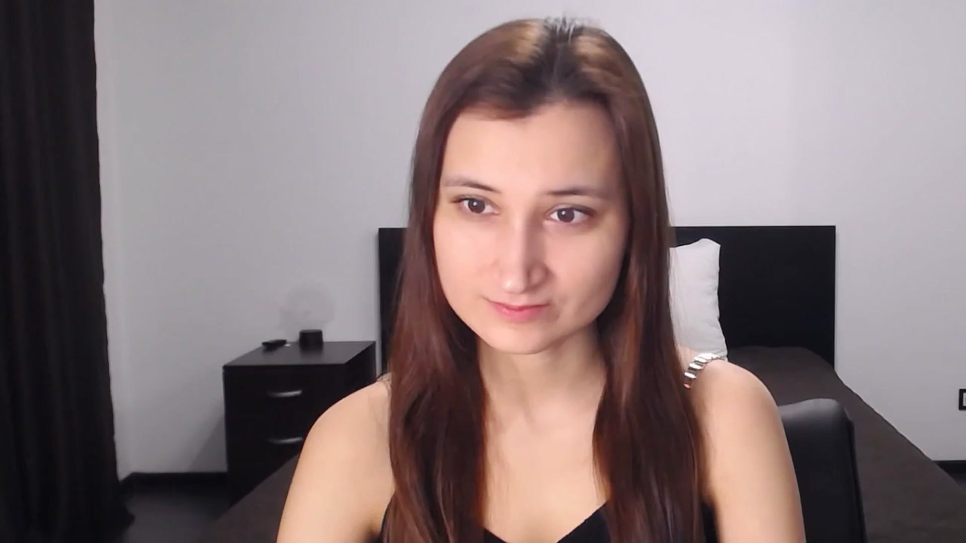Gallery image thumbnail from Kendal_sweet's myfreecams stream on, 12/16/2024, 13:53 image 7 of 20