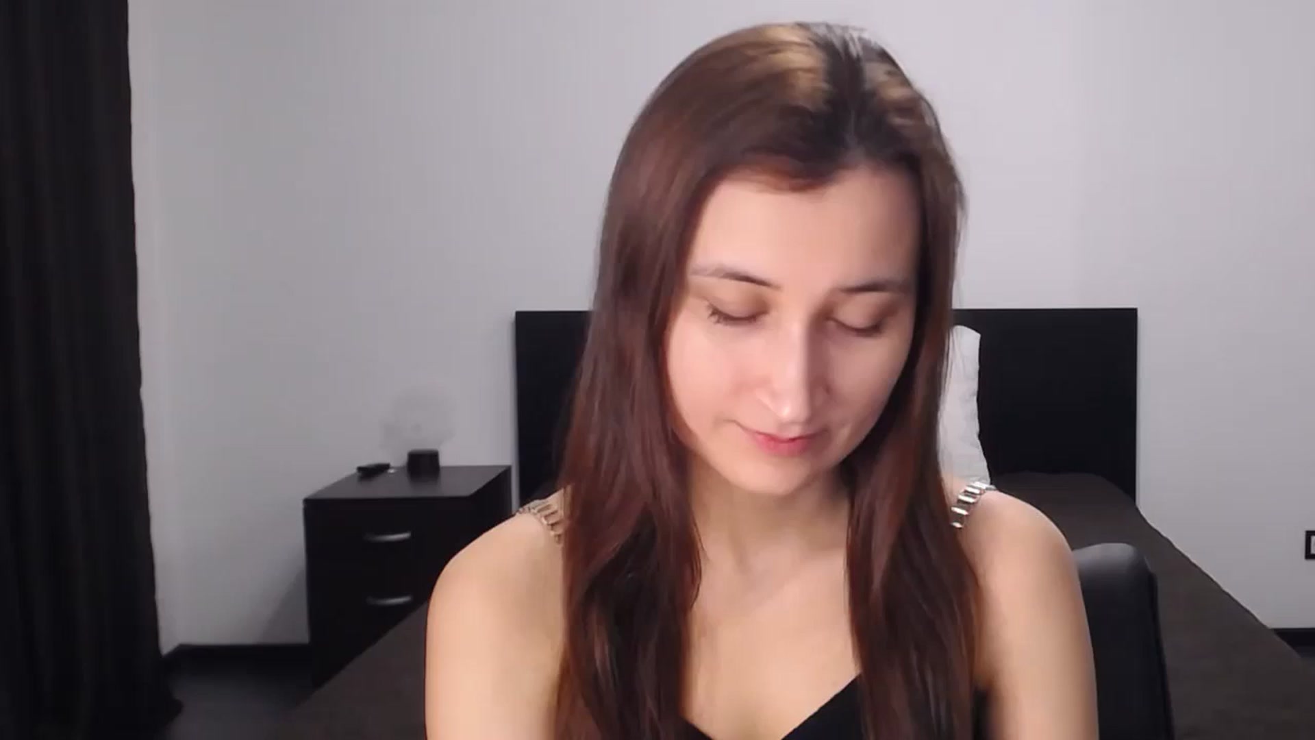 Gallery image thumbnail from Kendal_sweet's myfreecams stream on, 12/16/2024, 13:53 image 1 of 20