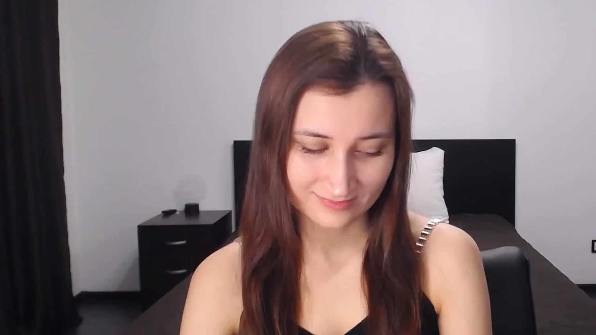 Gallery image thumbnail from Kendal_sweet's myfreecams stream on, 12/16/2024, 13:53 image 14 of 20