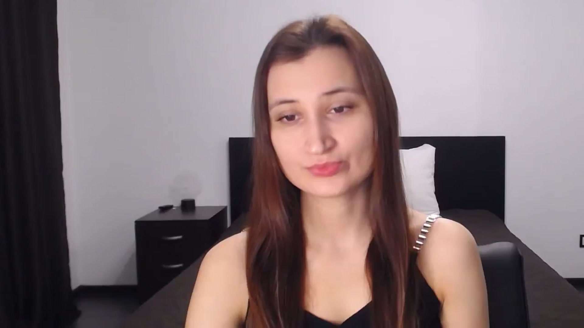 Gallery image thumbnail from Kendal_sweet's myfreecams stream on, 12/16/2024, 13:53 image 17 of 20