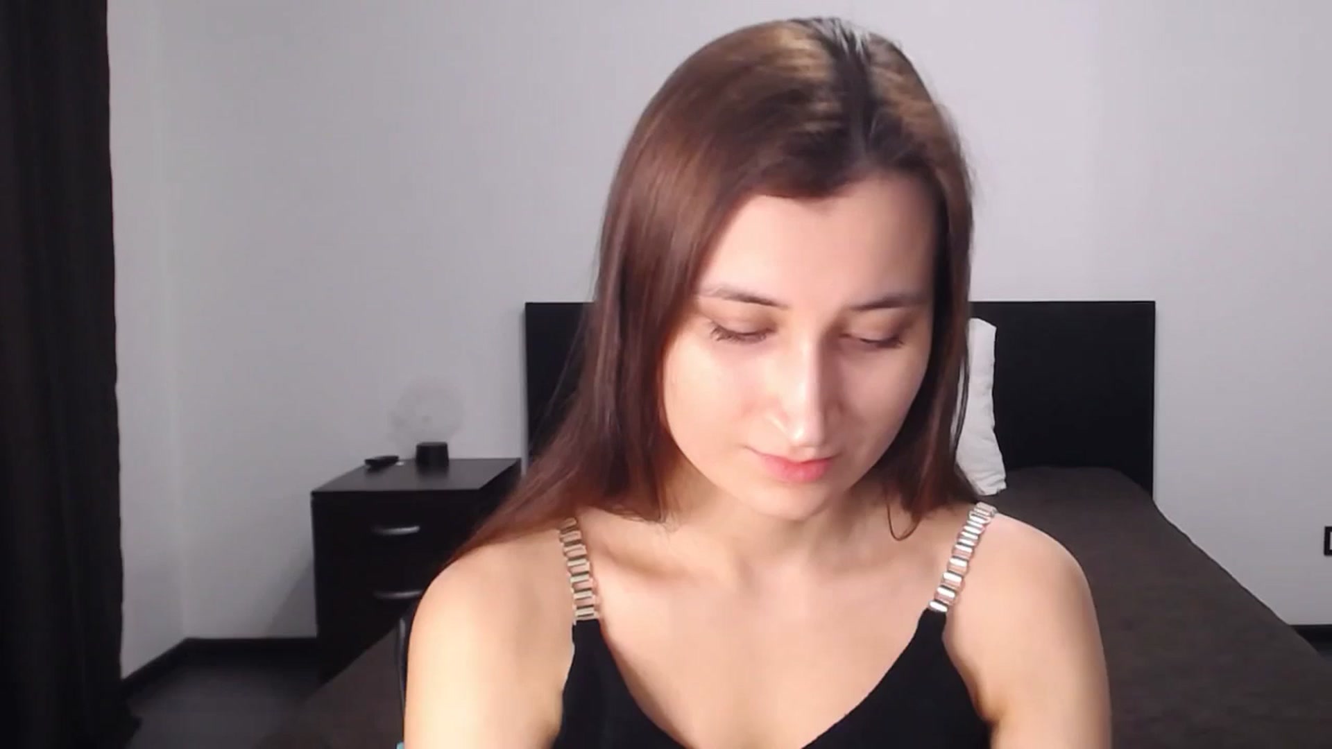 Gallery image thumbnail from Kendal_sweet's myfreecams stream on, 12/16/2024, 15:19 image 9 of 20