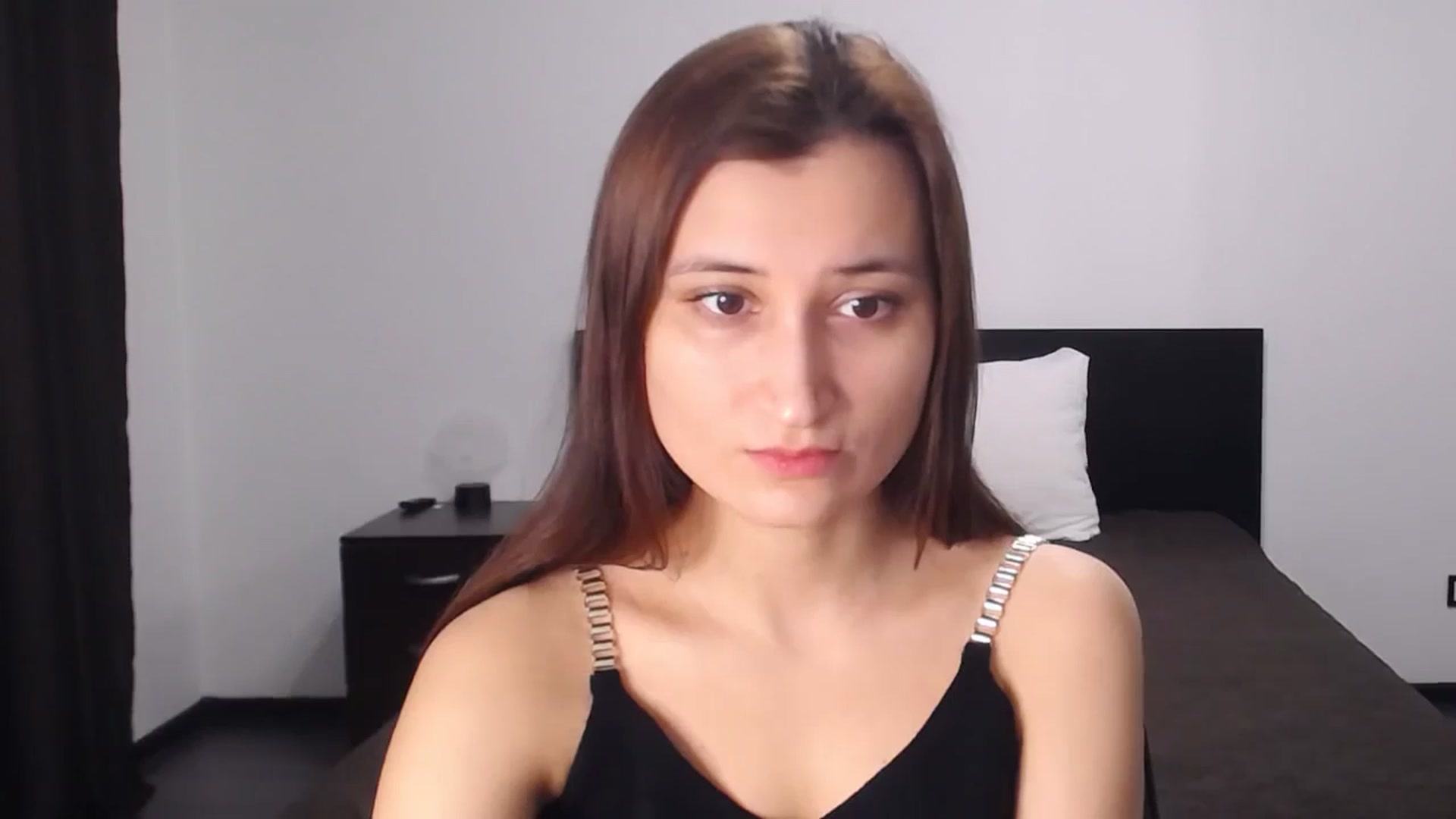 Gallery image thumbnail from Kendal_sweet's myfreecams stream on, 12/16/2024, 15:19 image 17 of 20