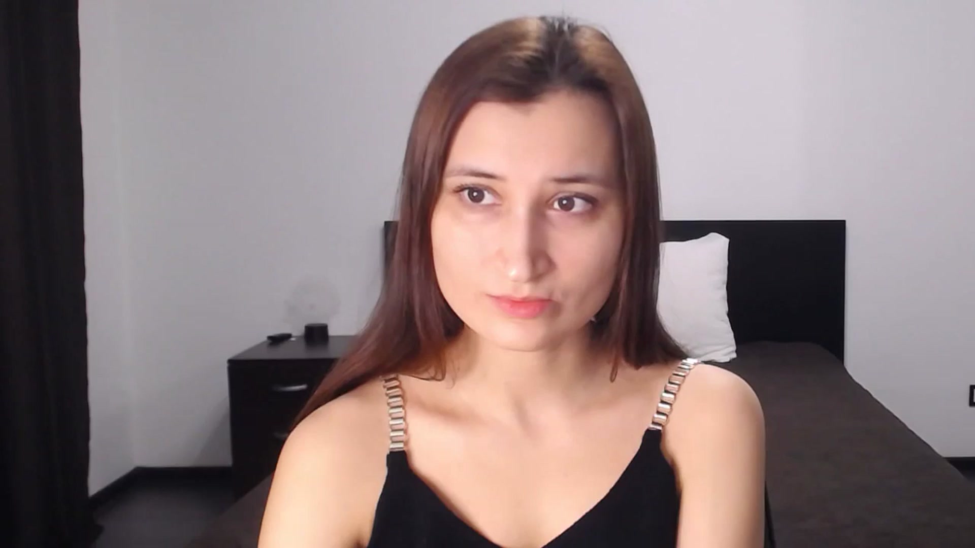 Gallery image thumbnail from Kendal_sweet's myfreecams stream on, 12/16/2024, 15:19 image 19 of 20