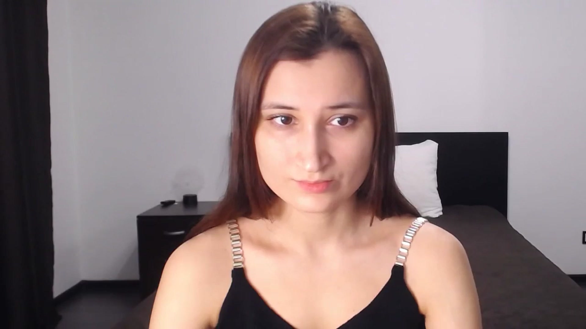 Gallery image thumbnail from Kendal_sweet's myfreecams stream on, 12/16/2024, 15:19 image 5 of 20
