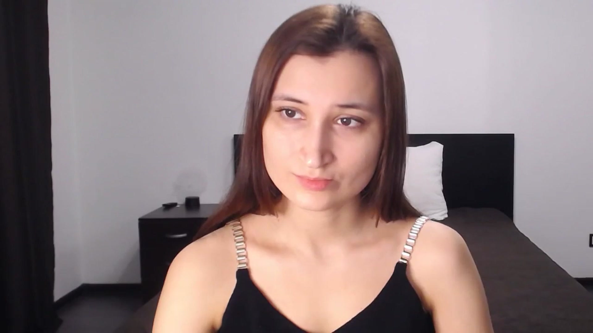 Gallery image thumbnail from Kendal_sweet's myfreecams stream on, 12/16/2024, 15:19 image 2 of 20