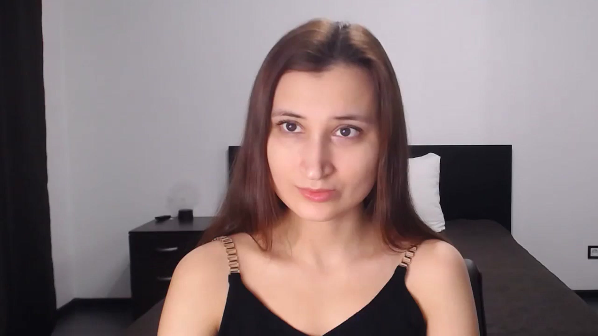 Gallery image thumbnail from Kendal_sweet's myfreecams stream on, 12/16/2024, 18:57 image 2 of 20