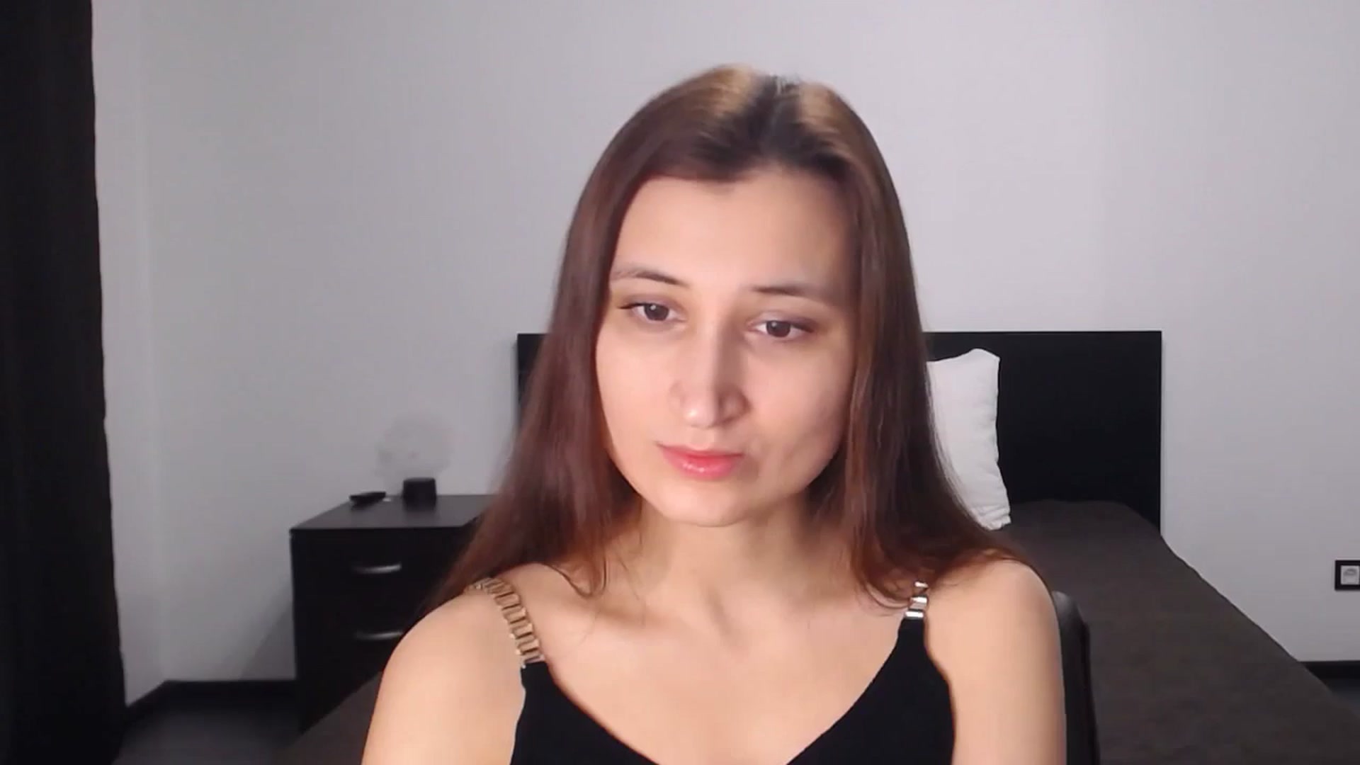 Gallery image thumbnail from Kendal_sweet's myfreecams stream on, 12/16/2024, 18:57 image 15 of 20
